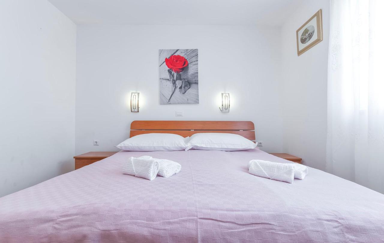 Branko B4 Appartement Poreč Buitenkant foto