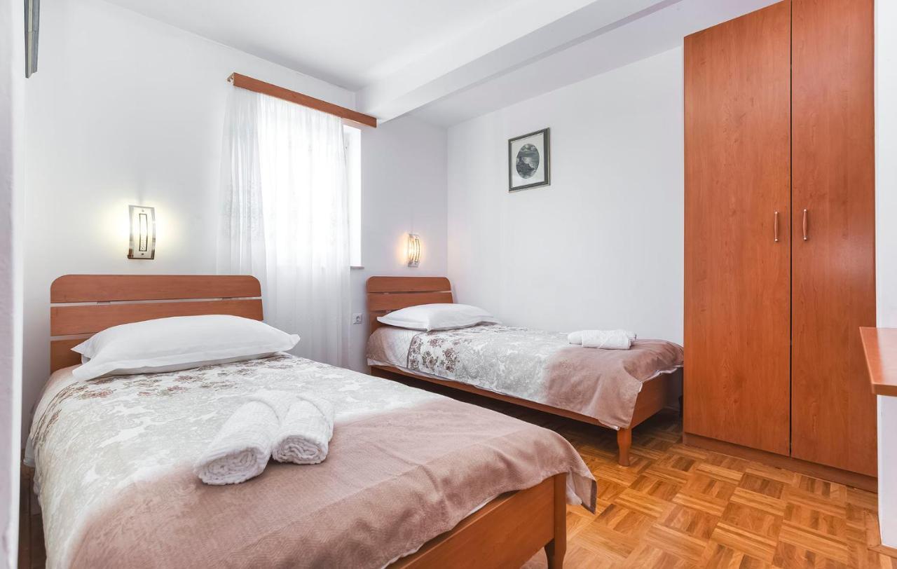 Branko B4 Appartement Poreč Buitenkant foto